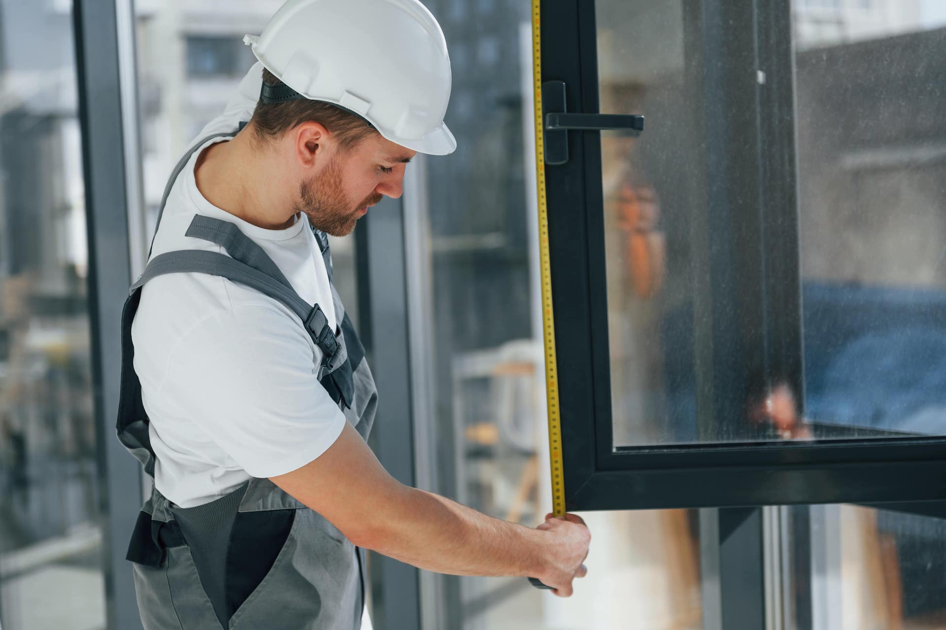 Vitrier Bruxelles Urgence 24/7 - Dépannage Vitre Cassée et Installation de Vitrages