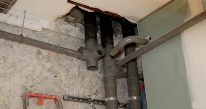 Dégorgement colonne d'immeuble à Bruxelles